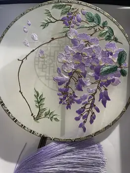 Традиционный китайский стиль вышивки Свадебный вентилятор Hanfu Древняя цветочная серия Традиционное украшение Hanfu Фиолетовые подарки вентилятора