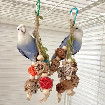 Красочные деревянные подвесные игрушки для жевания ротанговый мяч Деревянные бусины аксессуары для птичьей клетки для снятия скуки