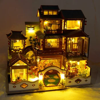 Деревянный мини-кукольный домик 