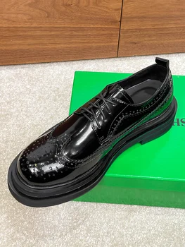 Новая официальная мужская обувь из натуральной кожи на шнуровке, массивная резная подошва с круглым носком, повседневная деловая модельная кожаная обувь